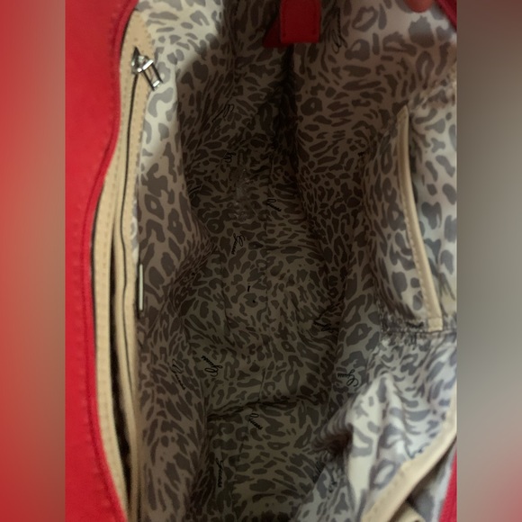 GUESS RED LARGE SHOULDER BAG - Picture 3 of 3